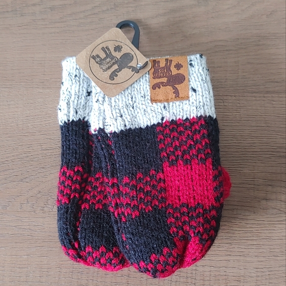 Canadian Infant Mittens  NWT - Picture 1 of 3